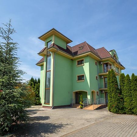 Pensionbb Veľký Meder Екстериор снимка