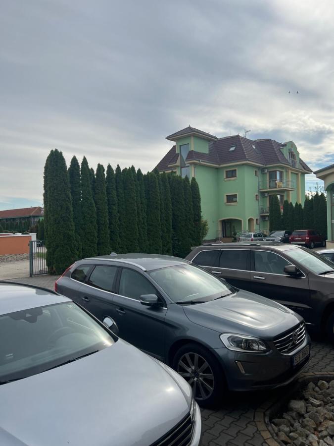 Pensionbb Veľký Meder Екстериор снимка